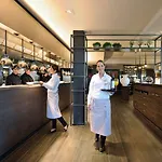 蒂尔凡德瓦克酒店 4* 蒂尔