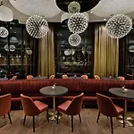 蒂尔凡德瓦克酒店 酒店