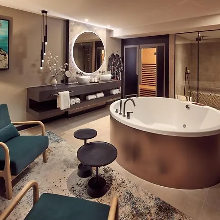 Hotel Der Valk 4*