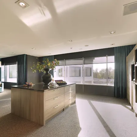 Der Valk Hotel 4*