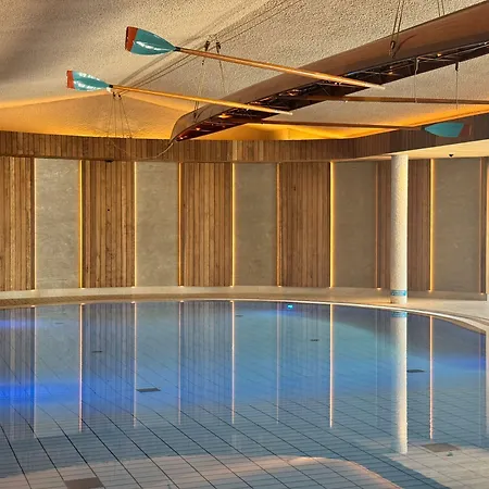 Der Valk Hotel 4*