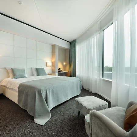 Der Valk 4* Тил